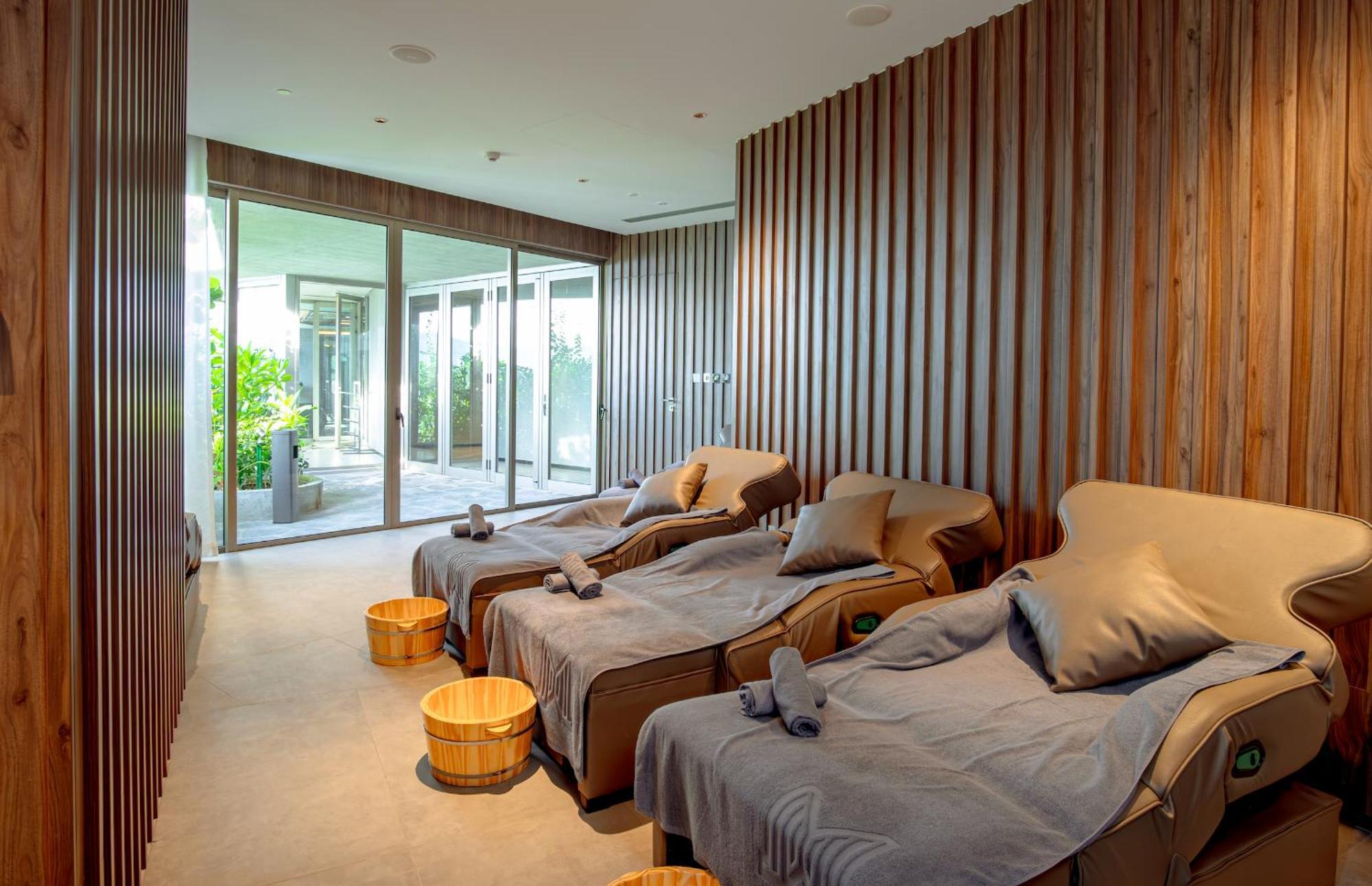 M Hotel Danang Bagian luar foto The spa at The Landmark