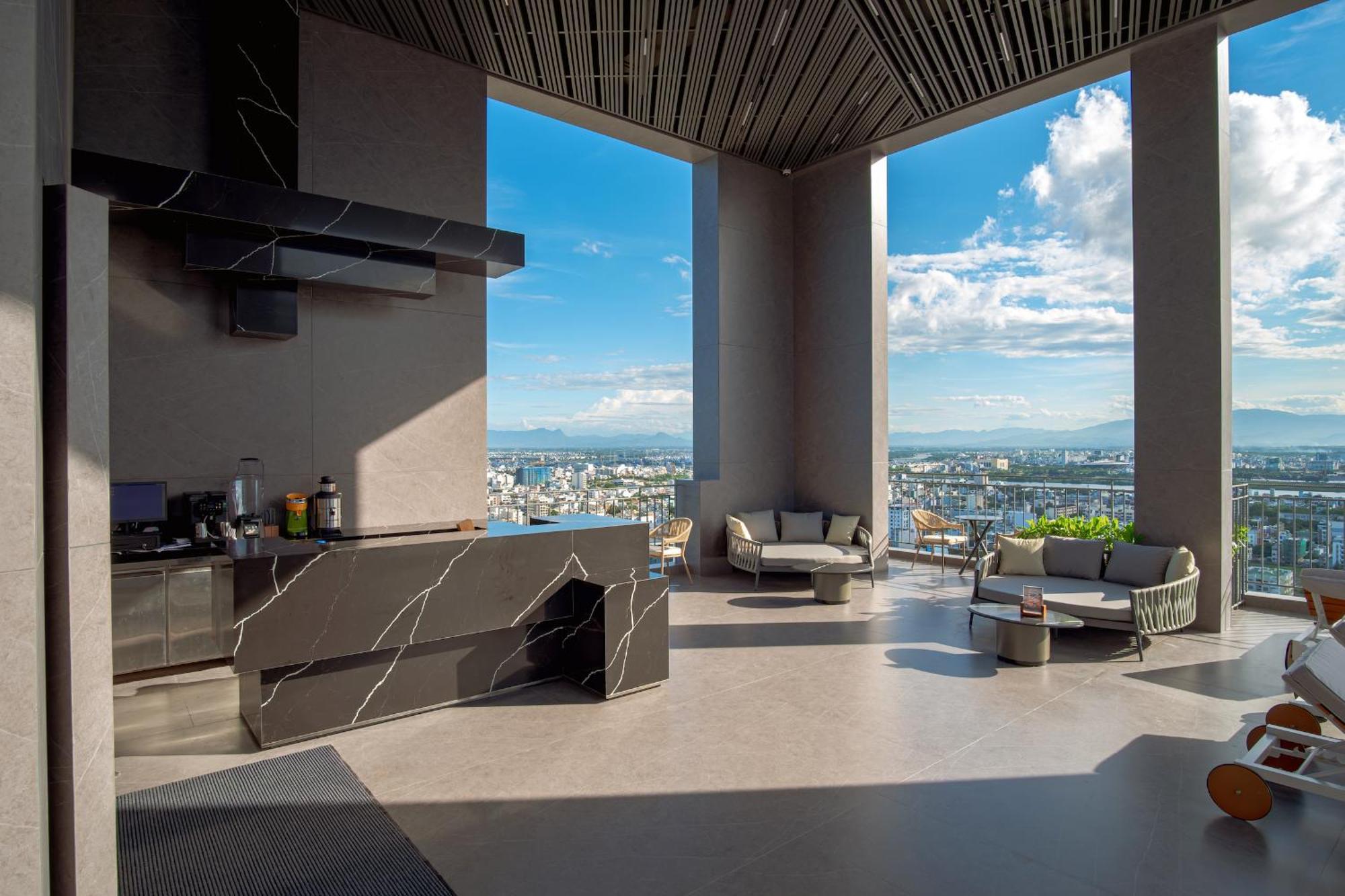 M Hotel Danang Bagian luar foto The Sky Garden