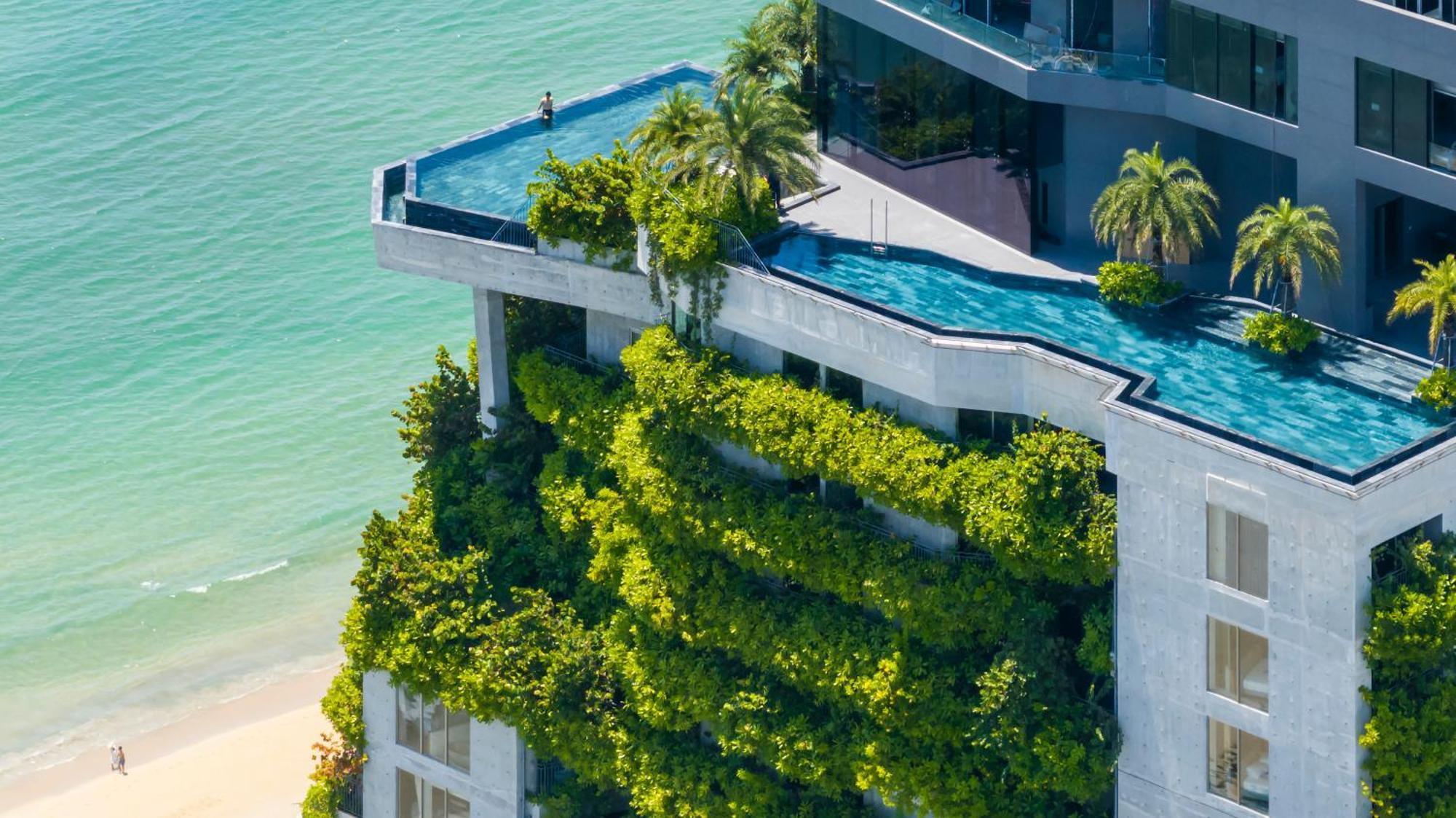 M Hotel Danang Bagian luar foto The rooftop garden